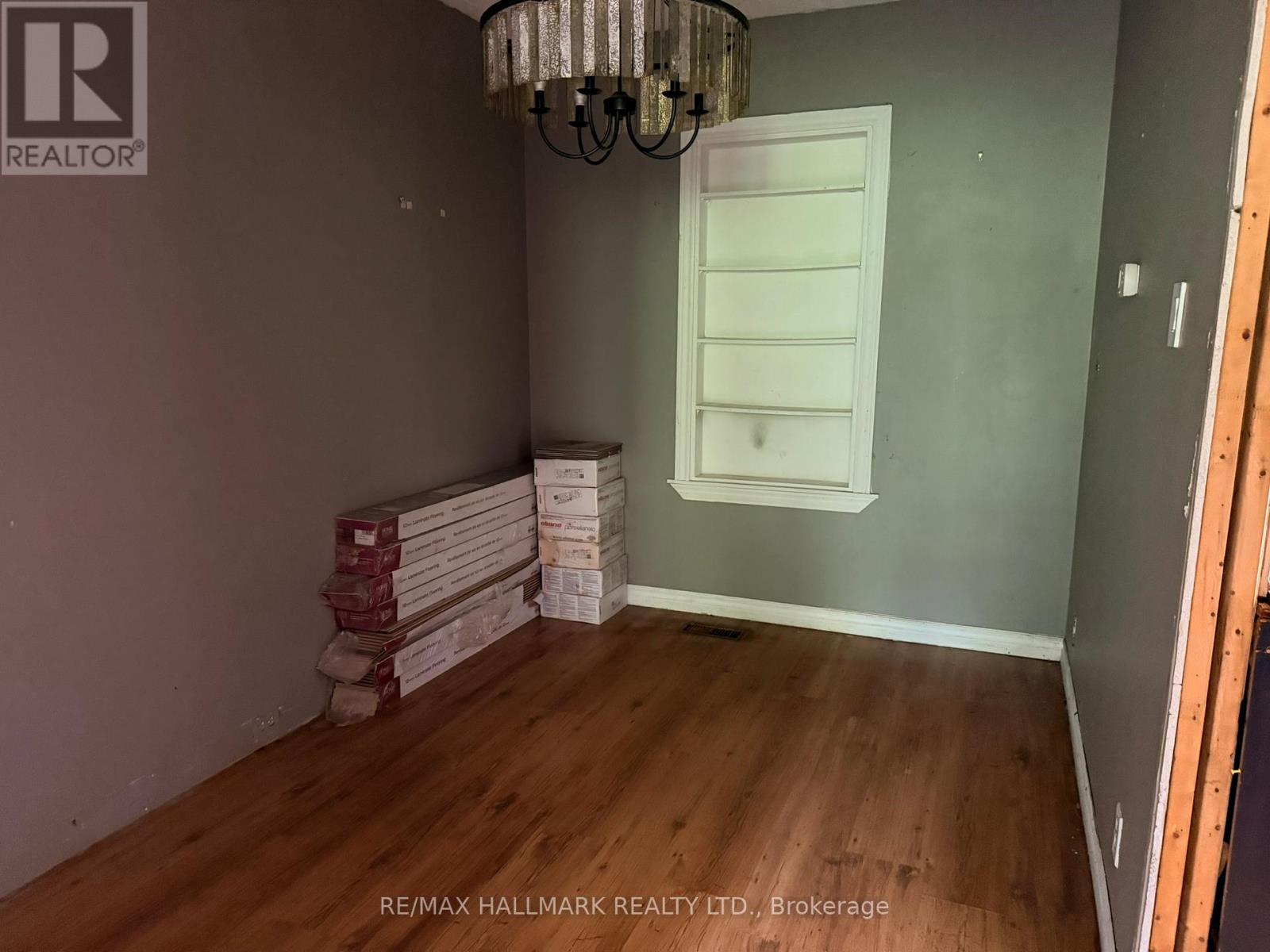 87 GLADSTONE AVENUE - 19