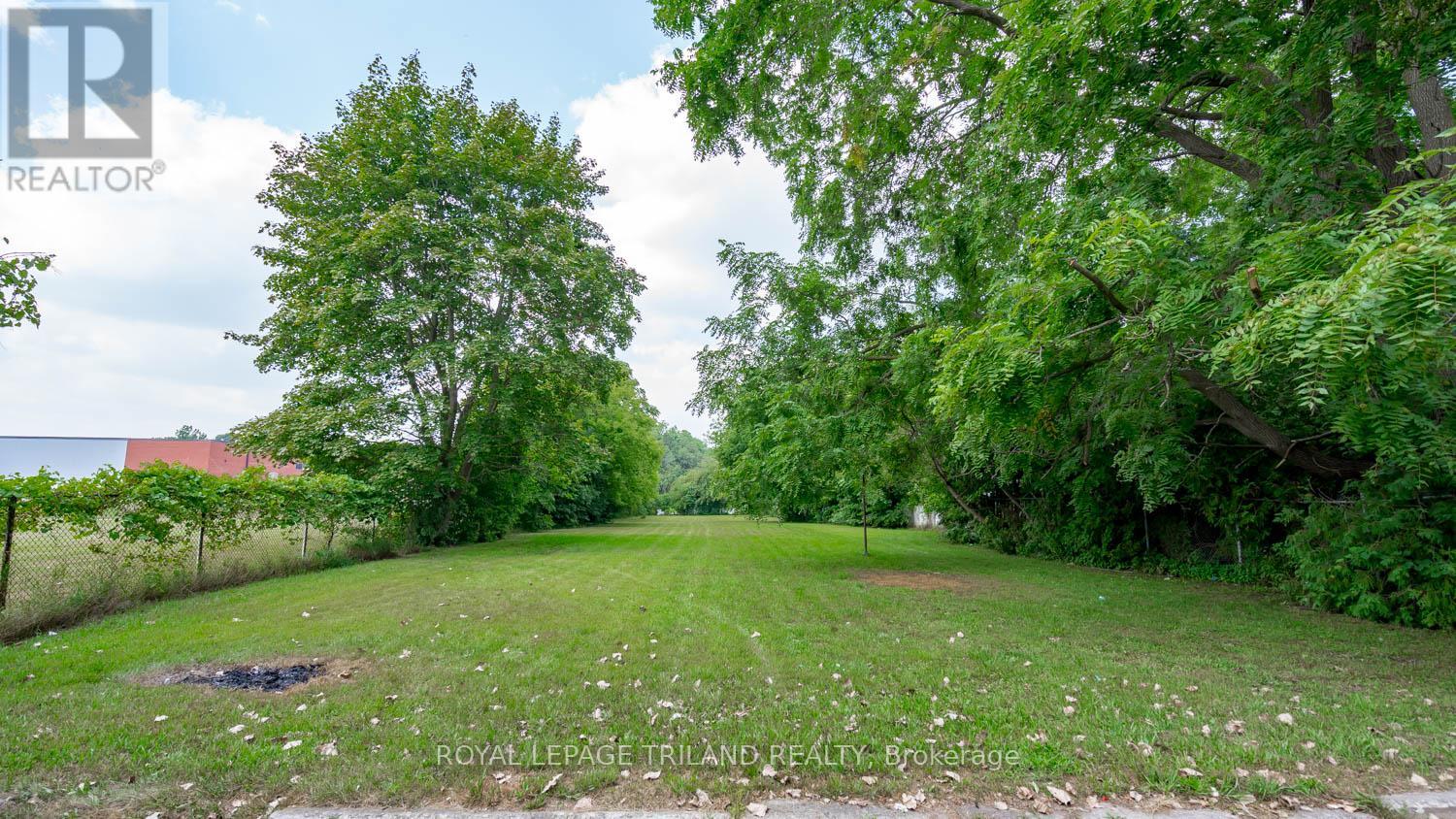 320-324 THOMPSON ROAD - 24