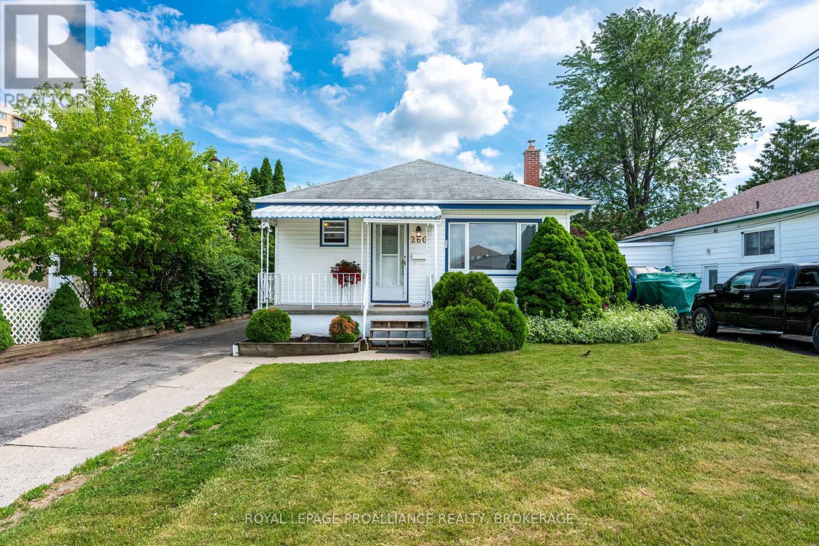 260 ELMWOOD STREET - 2