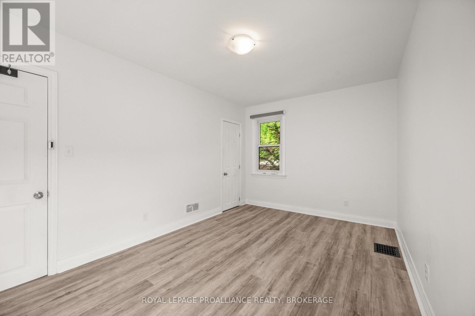 260 ELMWOOD STREET - 20