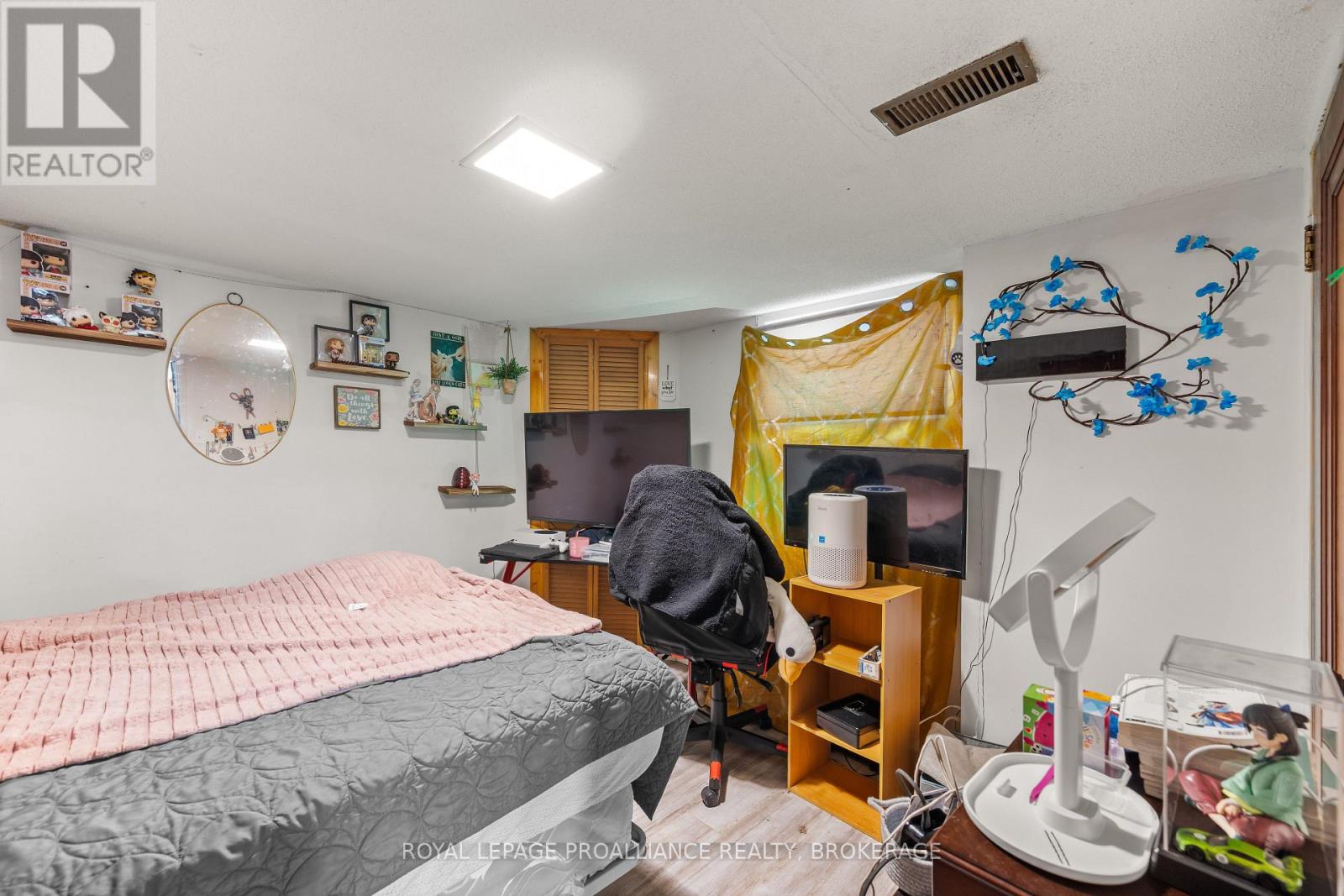 260 ELMWOOD STREET - 25