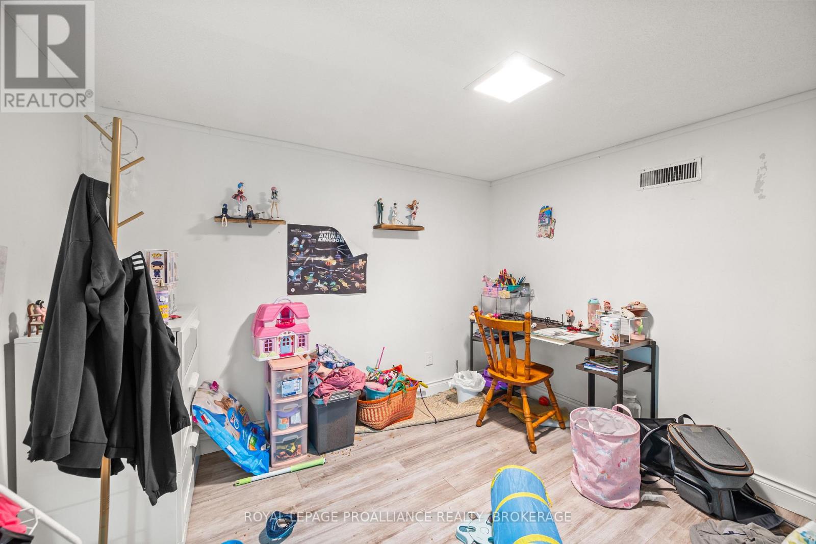 260 ELMWOOD STREET - 27