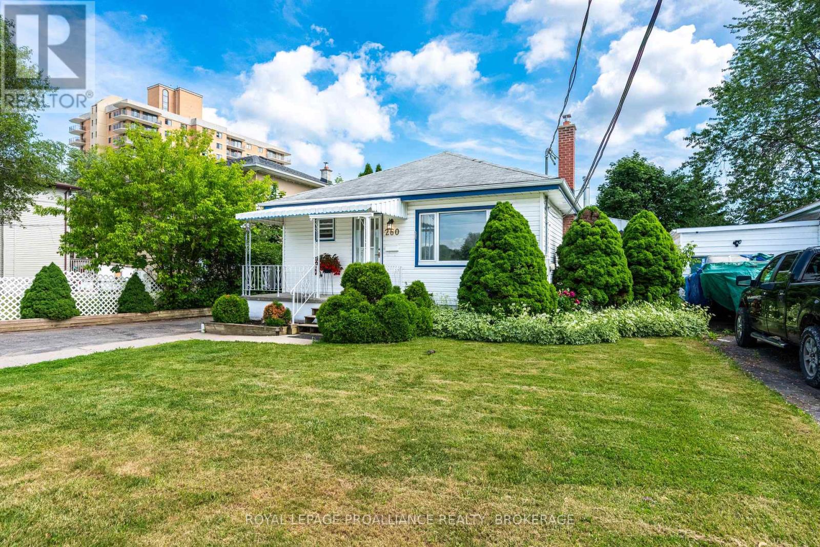 260 ELMWOOD STREET - 3