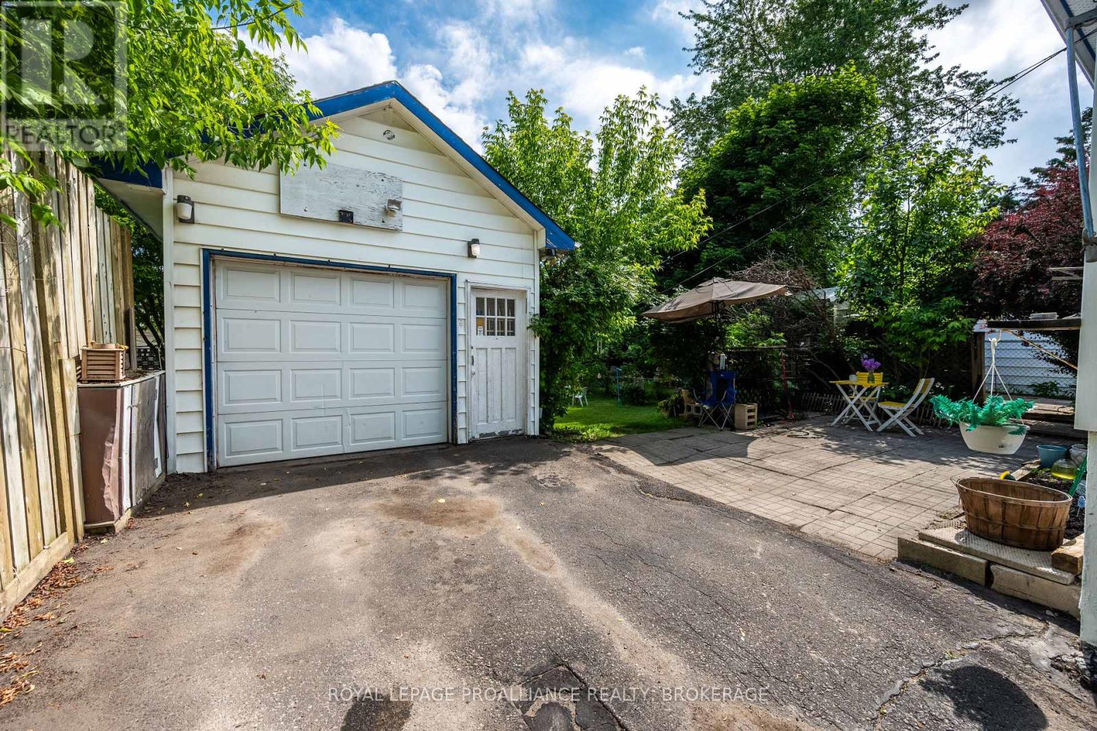 260 ELMWOOD STREET - 31