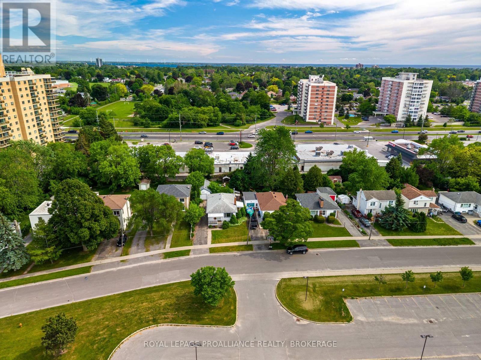 260 ELMWOOD STREET - 41