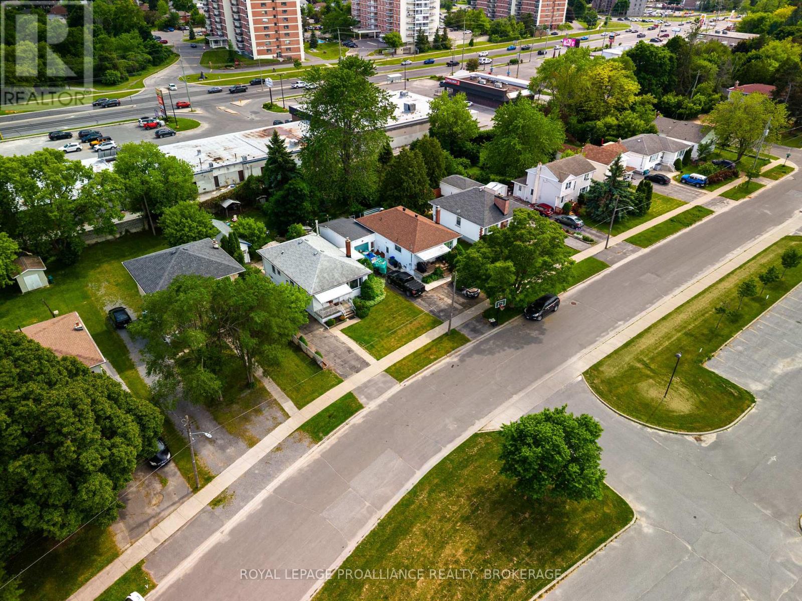 260 ELMWOOD STREET - 6