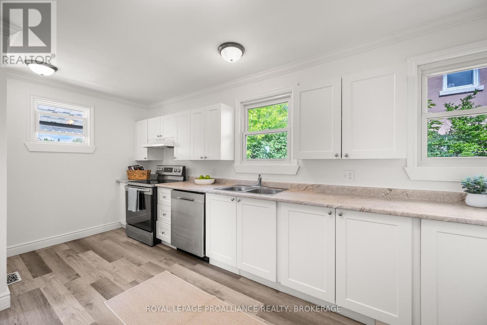 260 ELMWOOD STREET - 8
