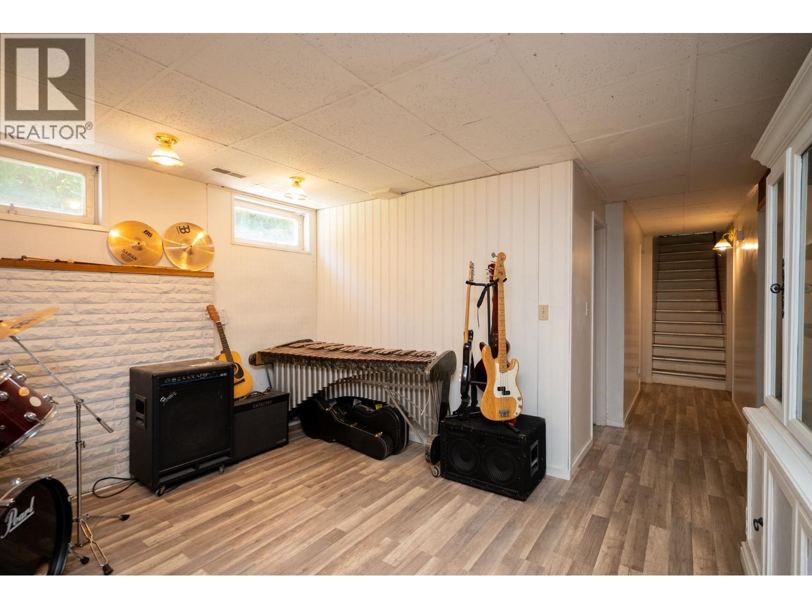 5590 SIMON FRASER AVENUE - 21