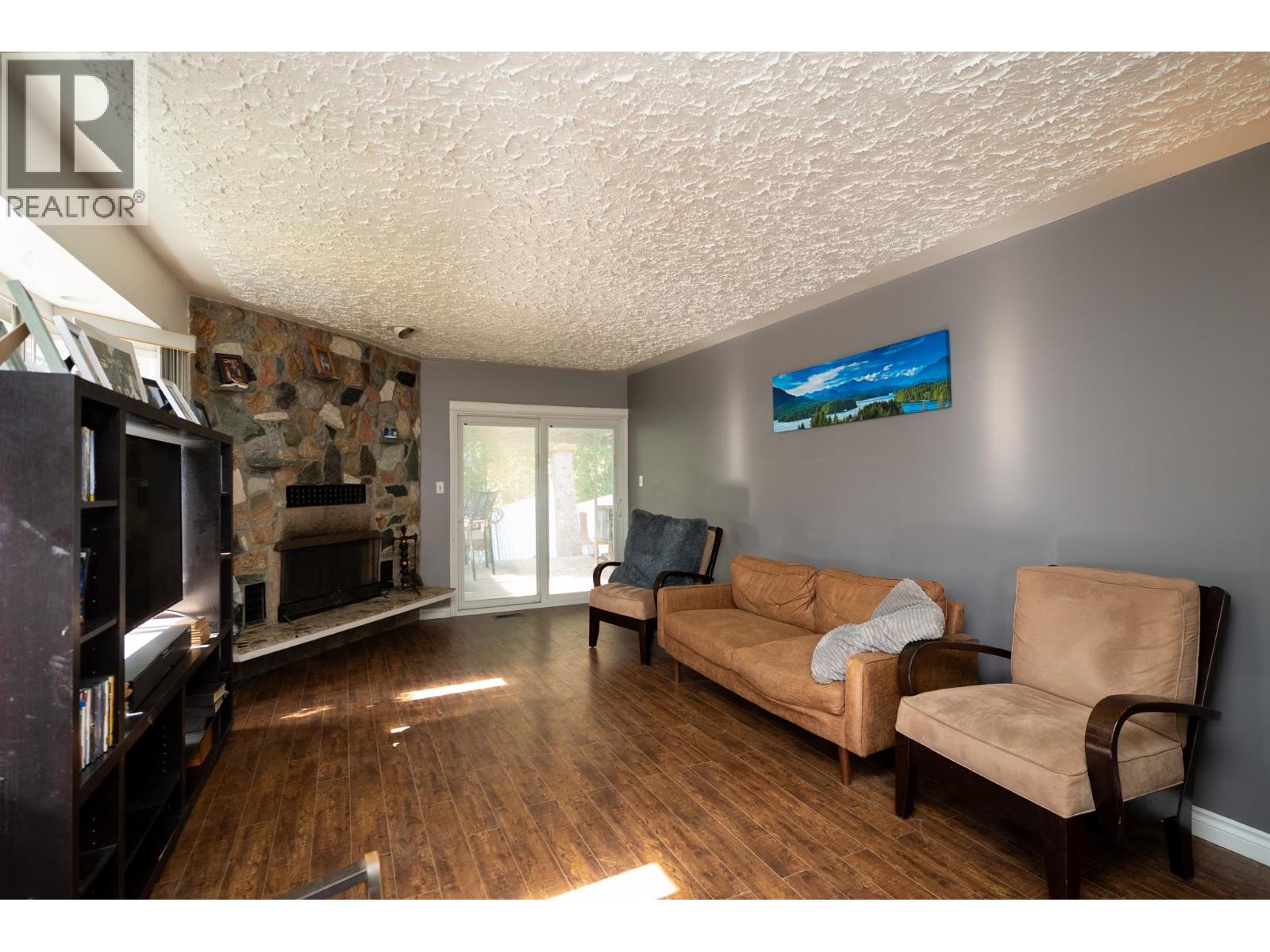 5590 SIMON FRASER AVENUE - 7