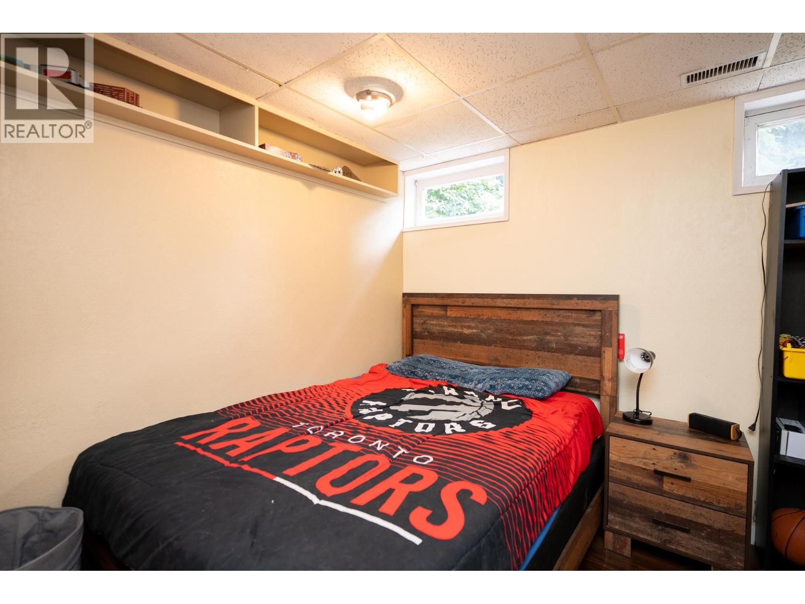 5590 SIMON FRASER AVENUE - 22