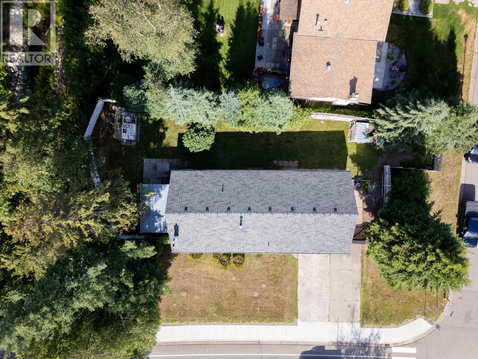 5590 SIMON FRASER AVENUE - 4