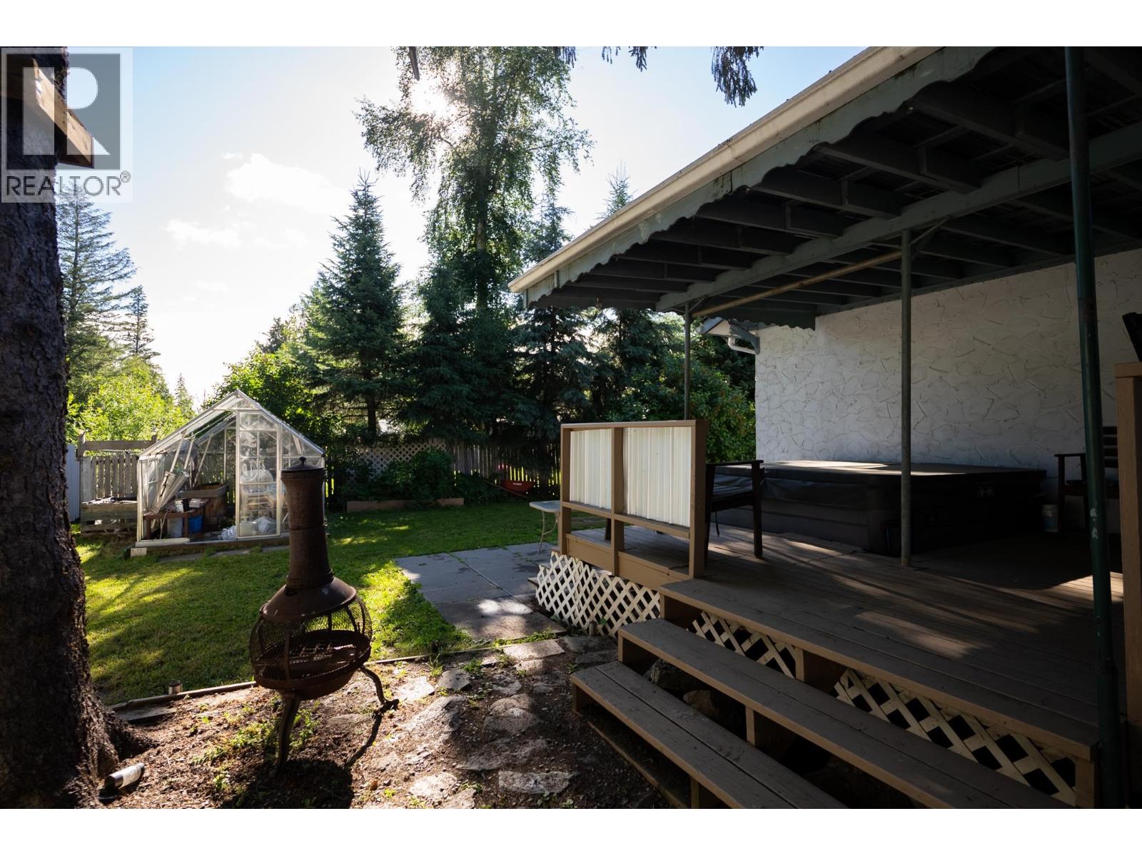 5590 SIMON FRASER AVENUE - 30