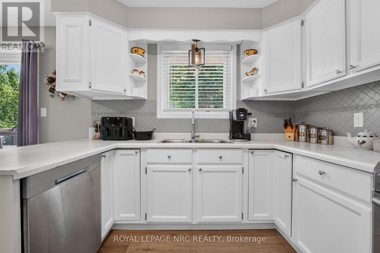 3532 BLACK CREEK ROAD - 28
