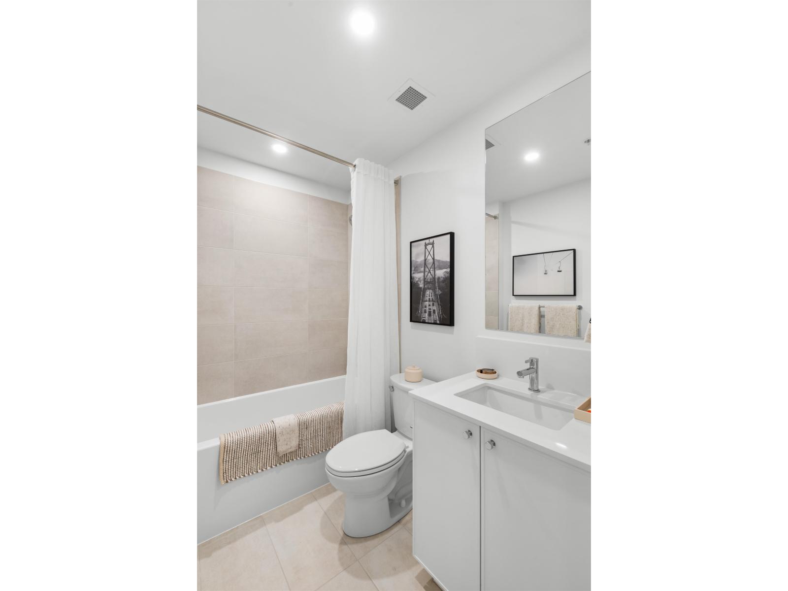 213 2771 MONTROSE AVENUE, Abbotsford