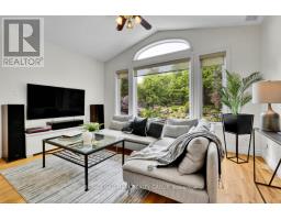 16 Hemlo Crescent, Ottawa, ON K2T1C7 Photo 12