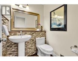 16 Hemlo Crescent, Ottawa, ON K2T1C7 Photo 19