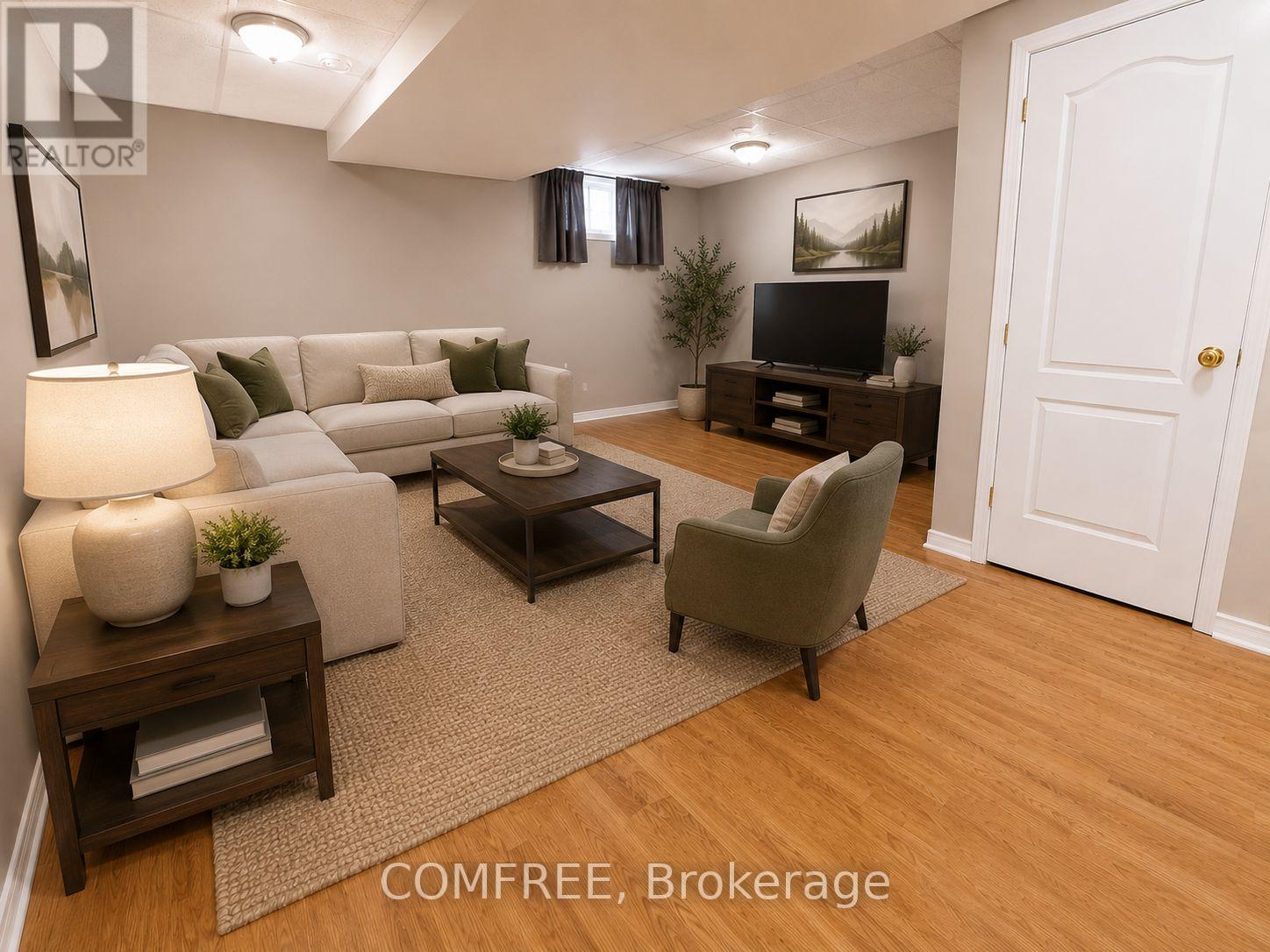 980 HERITAGE DRIVE - 18