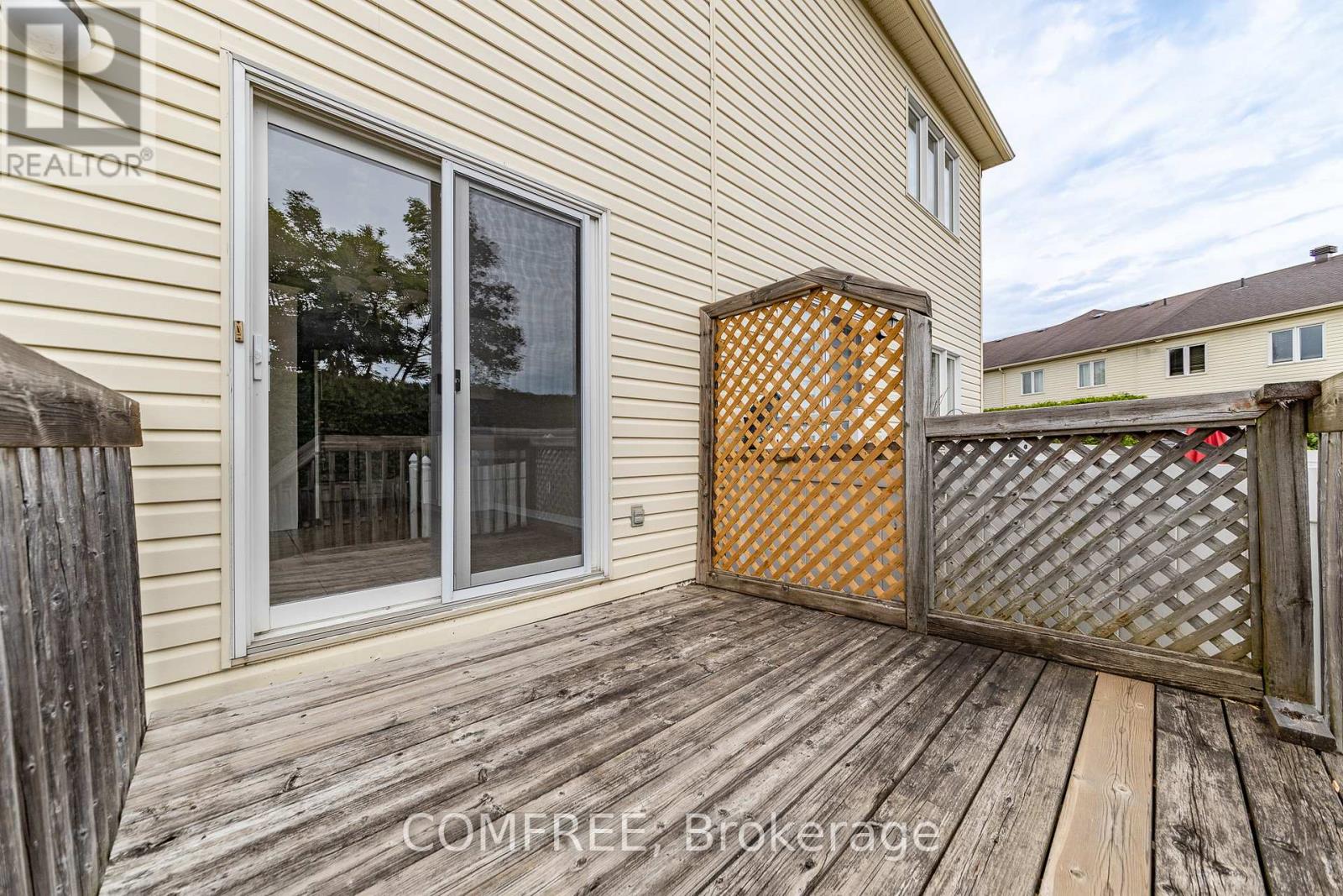 980 HERITAGE DRIVE - 22