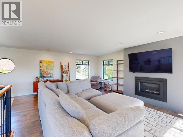6865 GERRARD STREET - 27