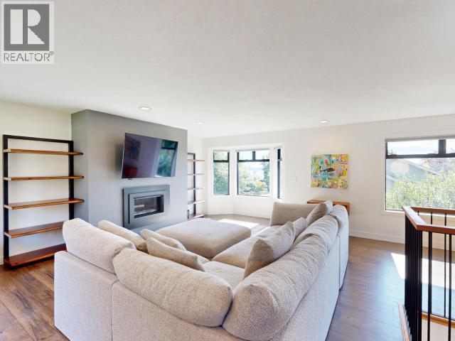6865 GERRARD STREET - 31
