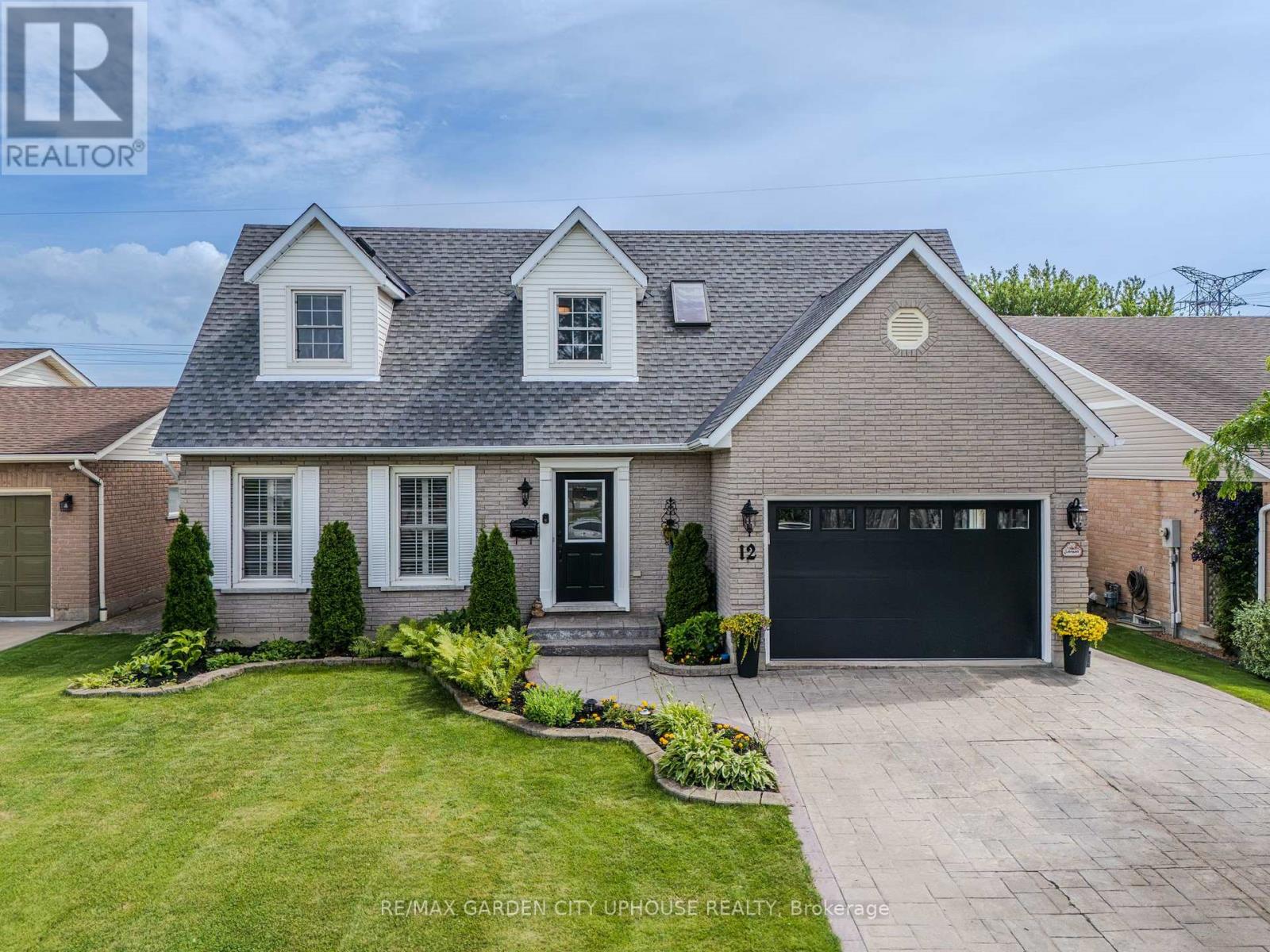 12 FOXHILL CRESCENT - 1