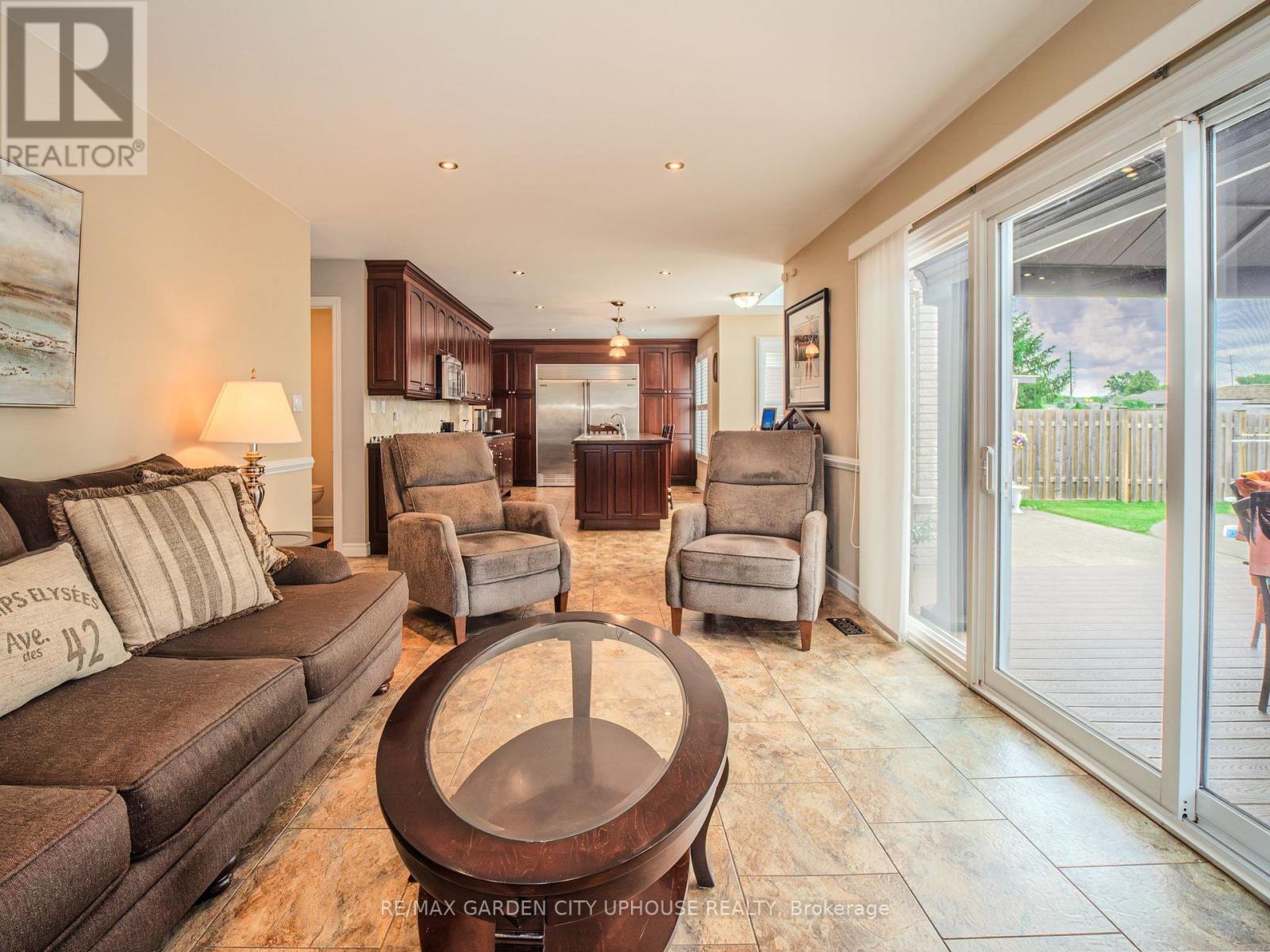 12 FOXHILL CRESCENT - 13