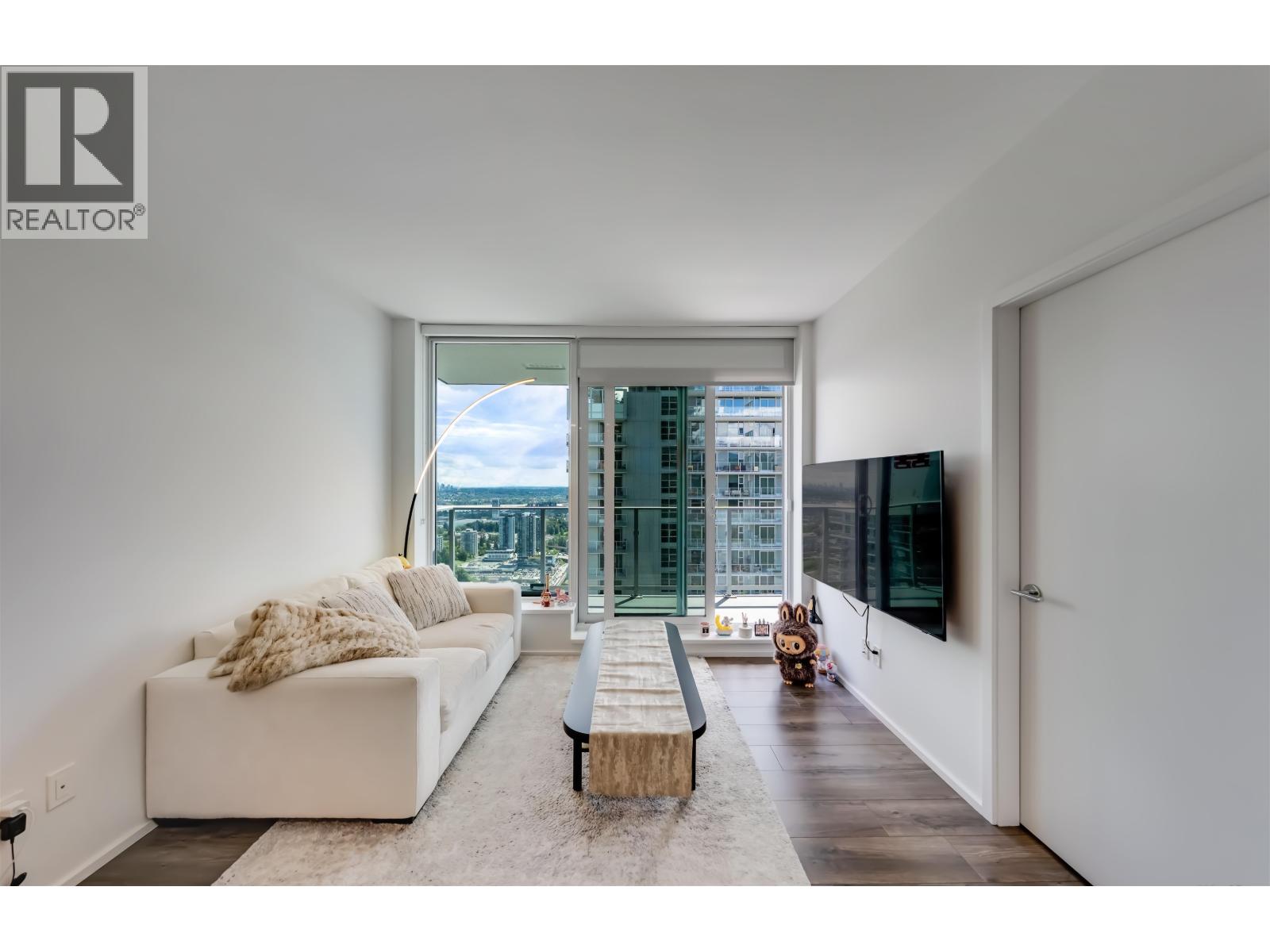 4006 3809 EVERGREEN PLACE, Burnaby