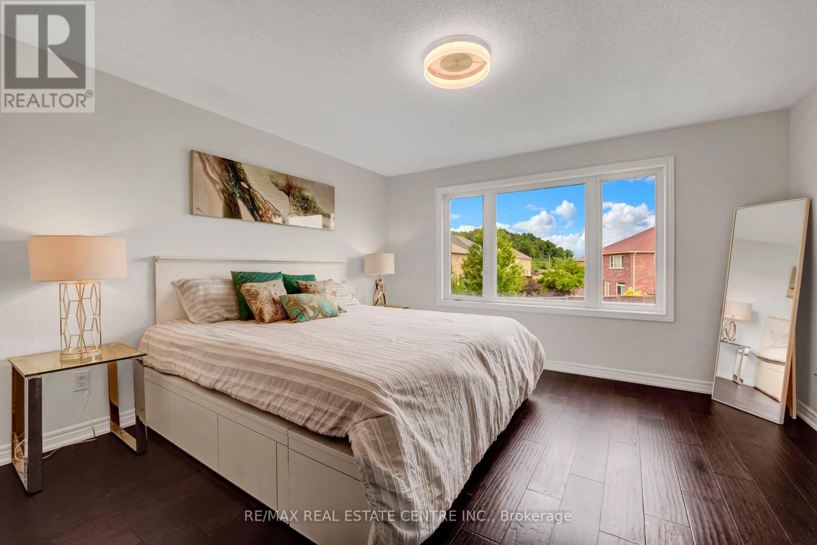 25 SHEDIAC ROAD - Image 32