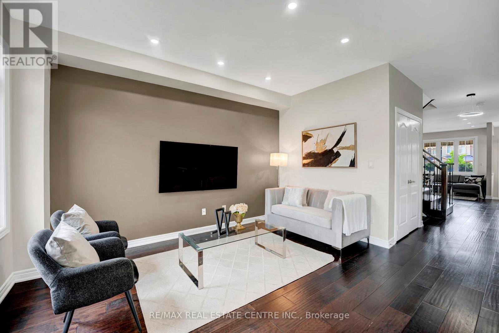 25 SHEDIAC ROAD - Image 19