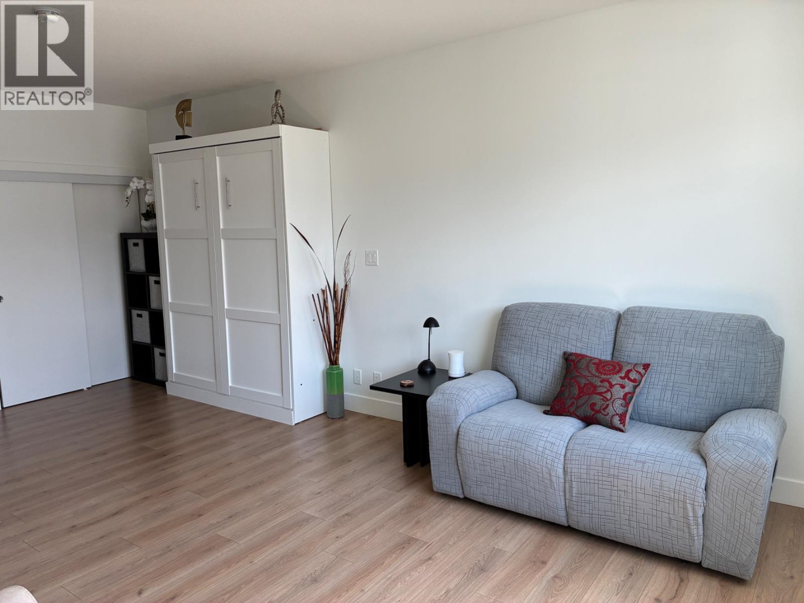 #604 444 St Paul Street - 3
