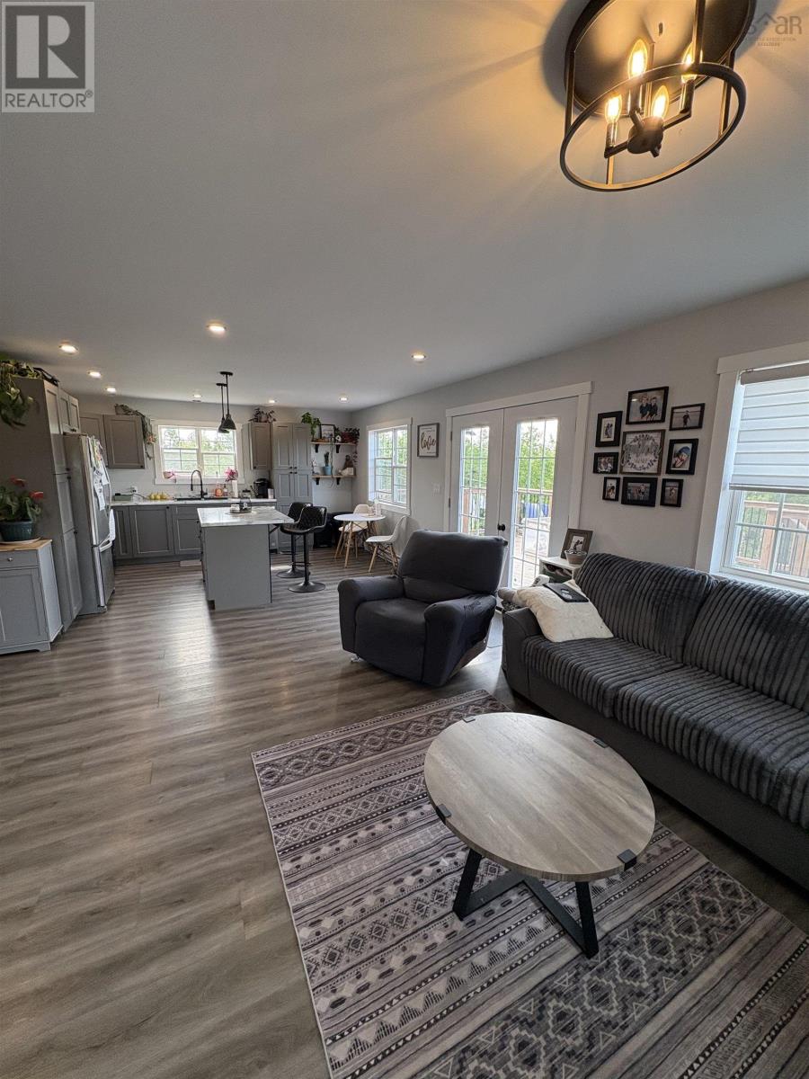 302 Port Latour Road - 11