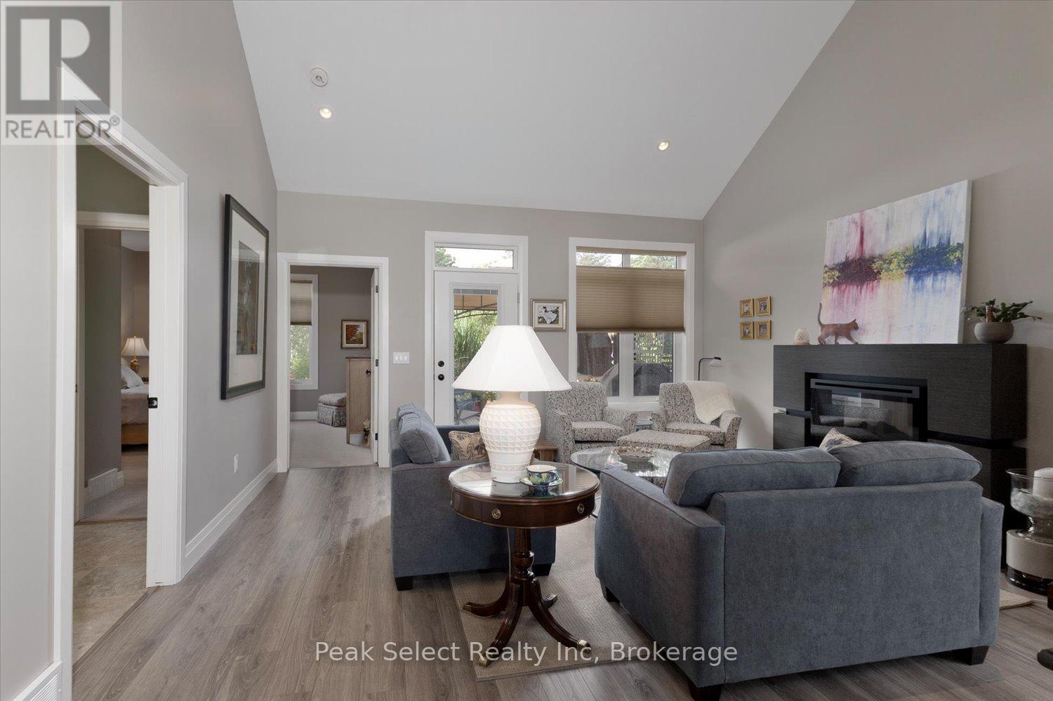 212 ST. MARIA STREET - 13