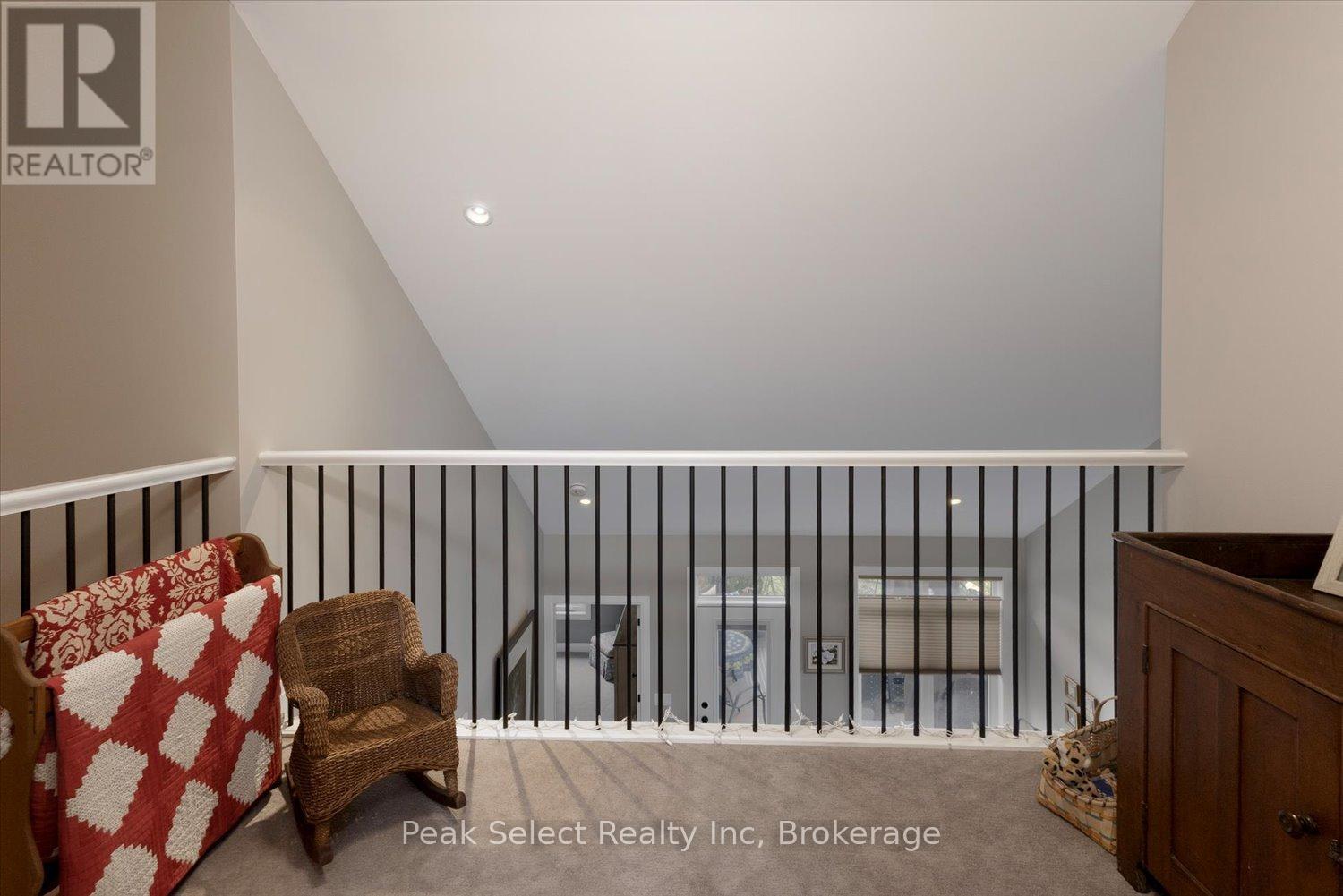 212 ST. MARIA STREET - 33