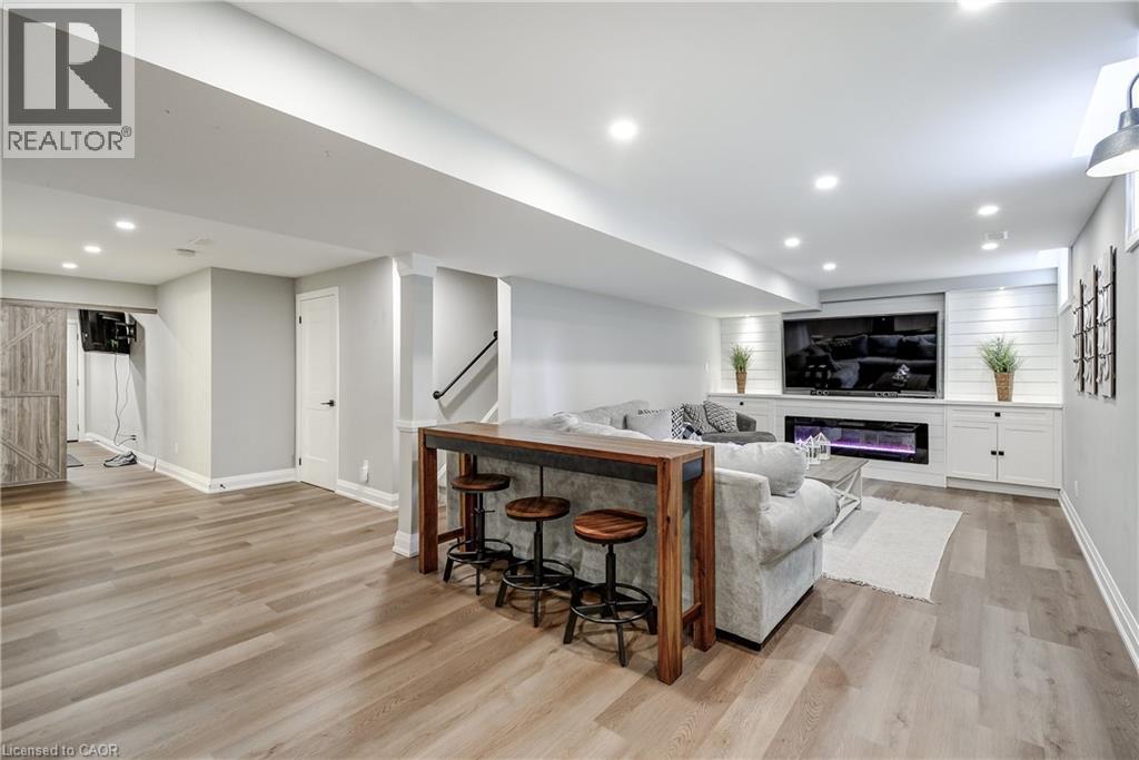 23 MCKNIGHT Avenue - 26