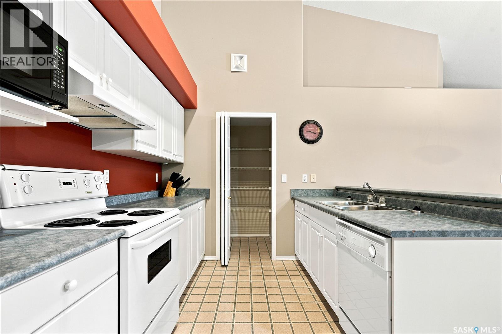 #203F 141 105th STREET W - 4