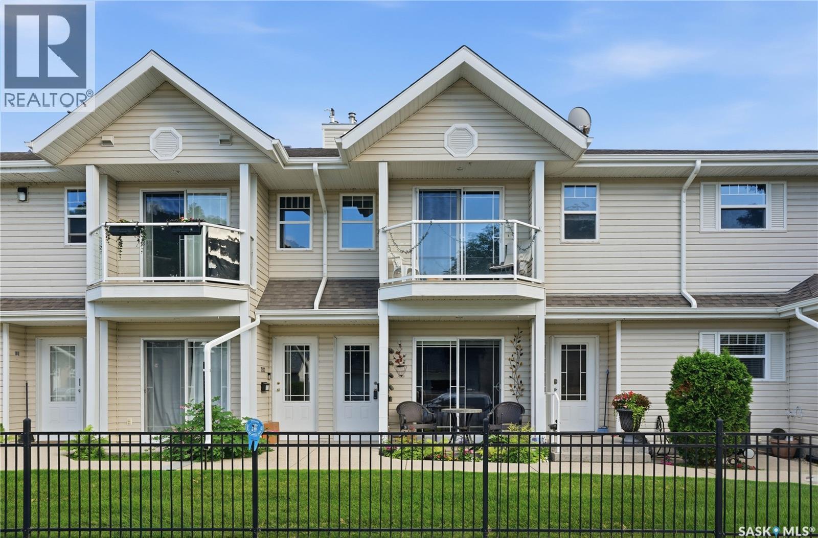 #203F 141 105th STREET W - 32