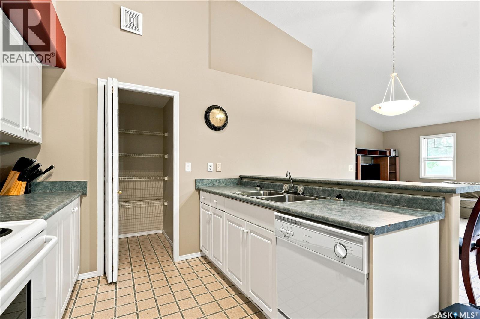 #203F 141 105th STREET W - 5