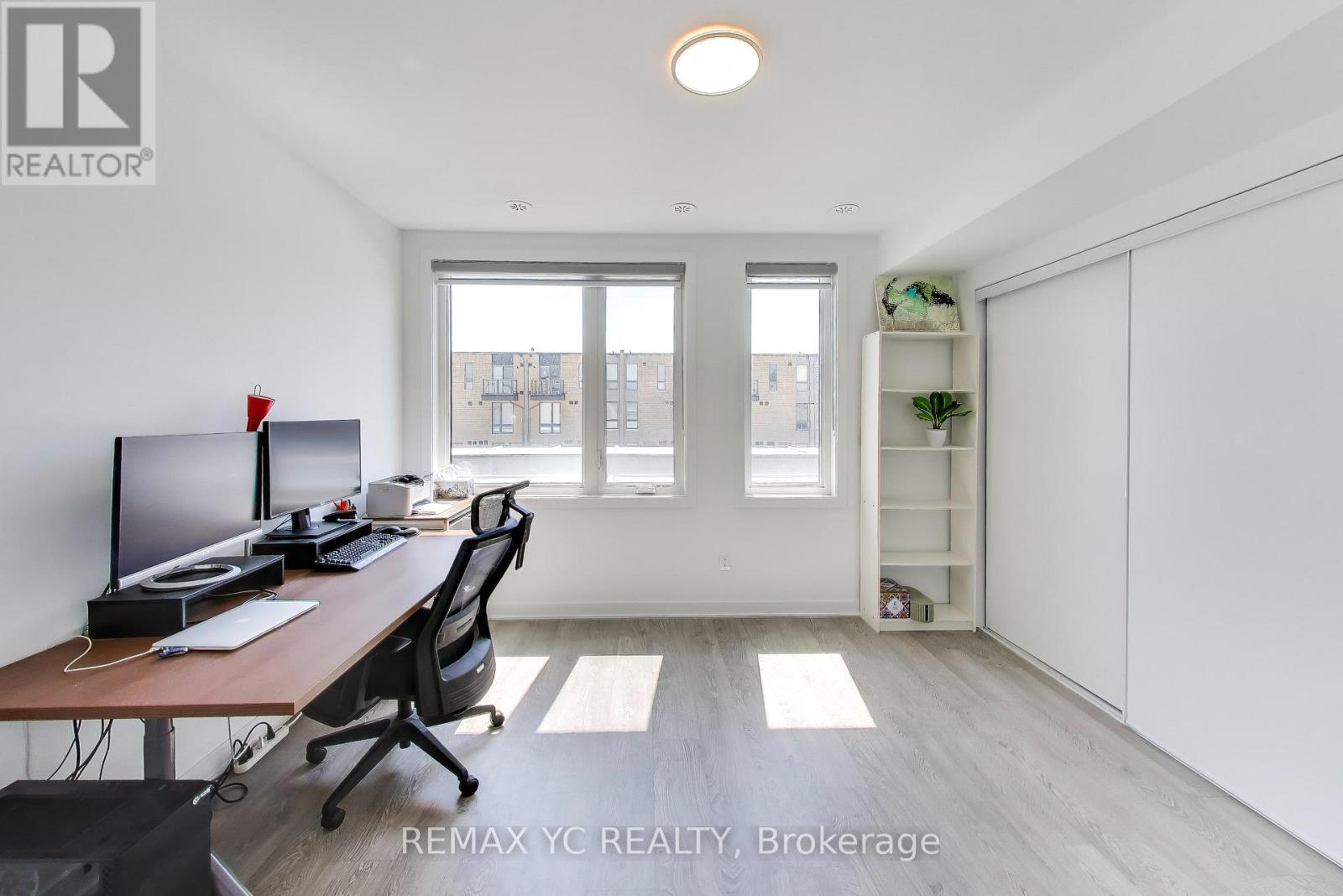 18 DEEP ROOTS TERRACE - 16