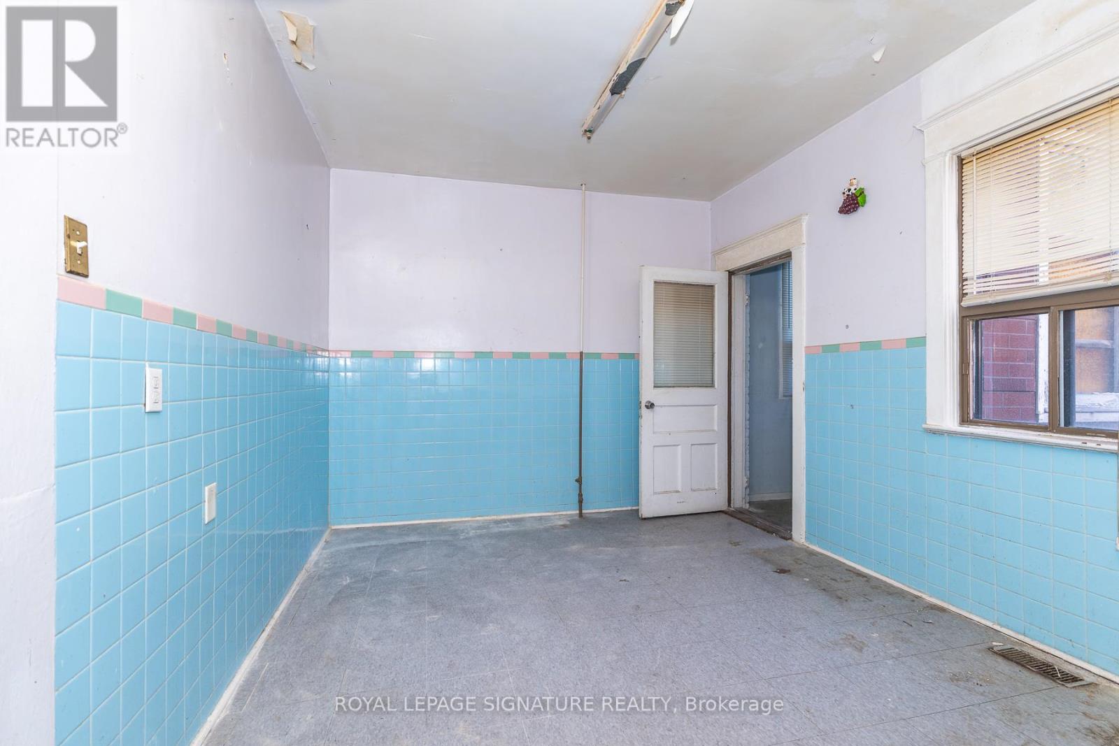 290 MARGUERETTA STREET - 12