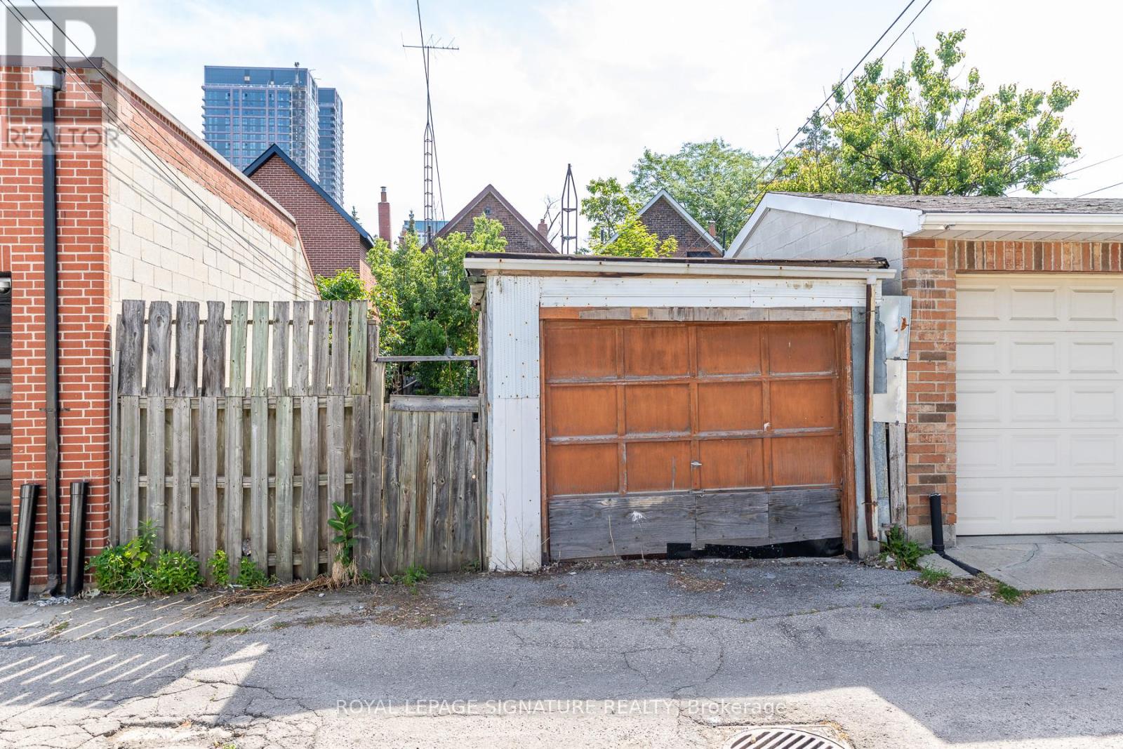 290 MARGUERETTA STREET - 27