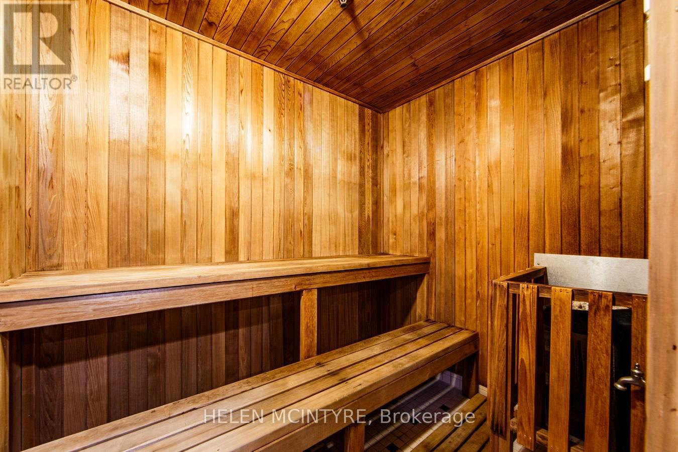 #222 955 MILLWOOD ROAD - 34