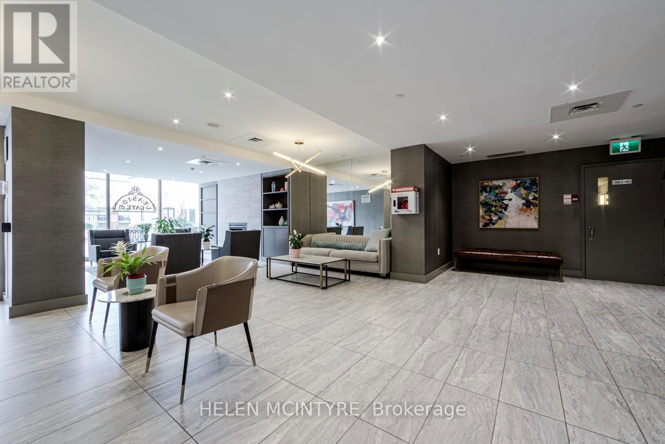 #222 955 MILLWOOD ROAD - 35
