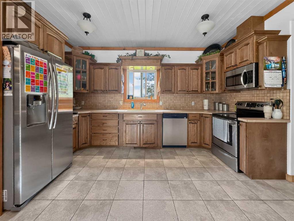 106065 Highway 697 - 15