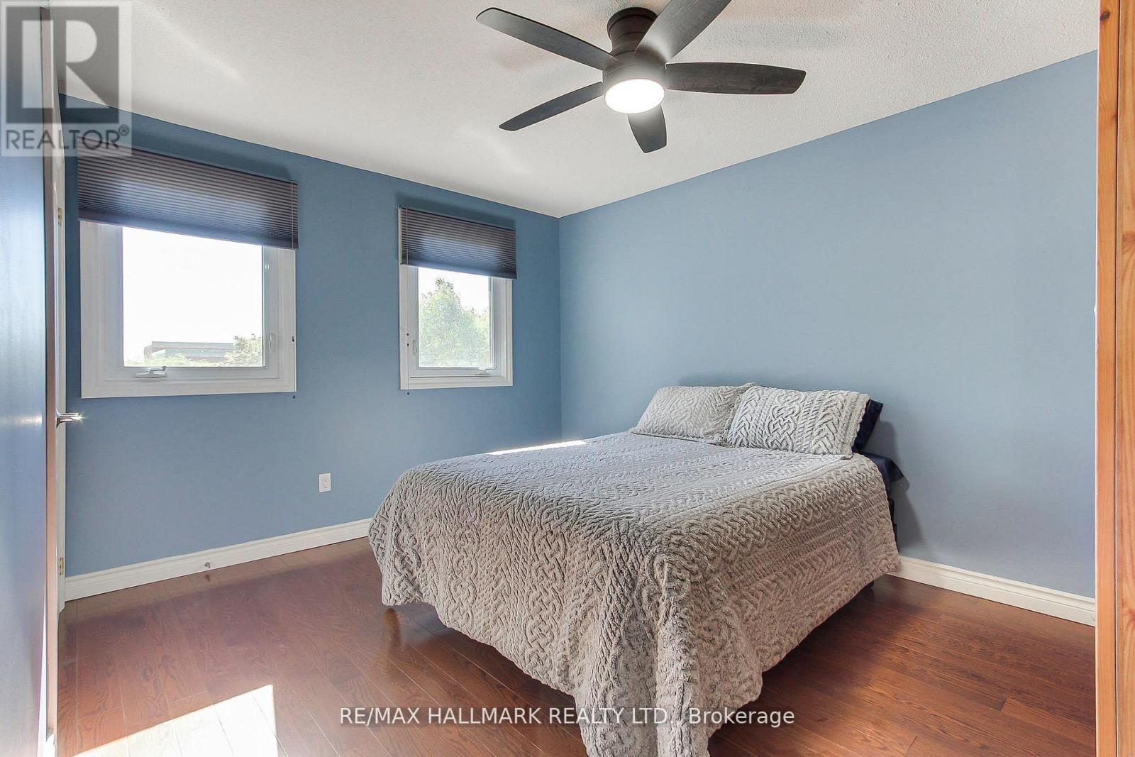 865 ARNOLD CRESCENT - 28