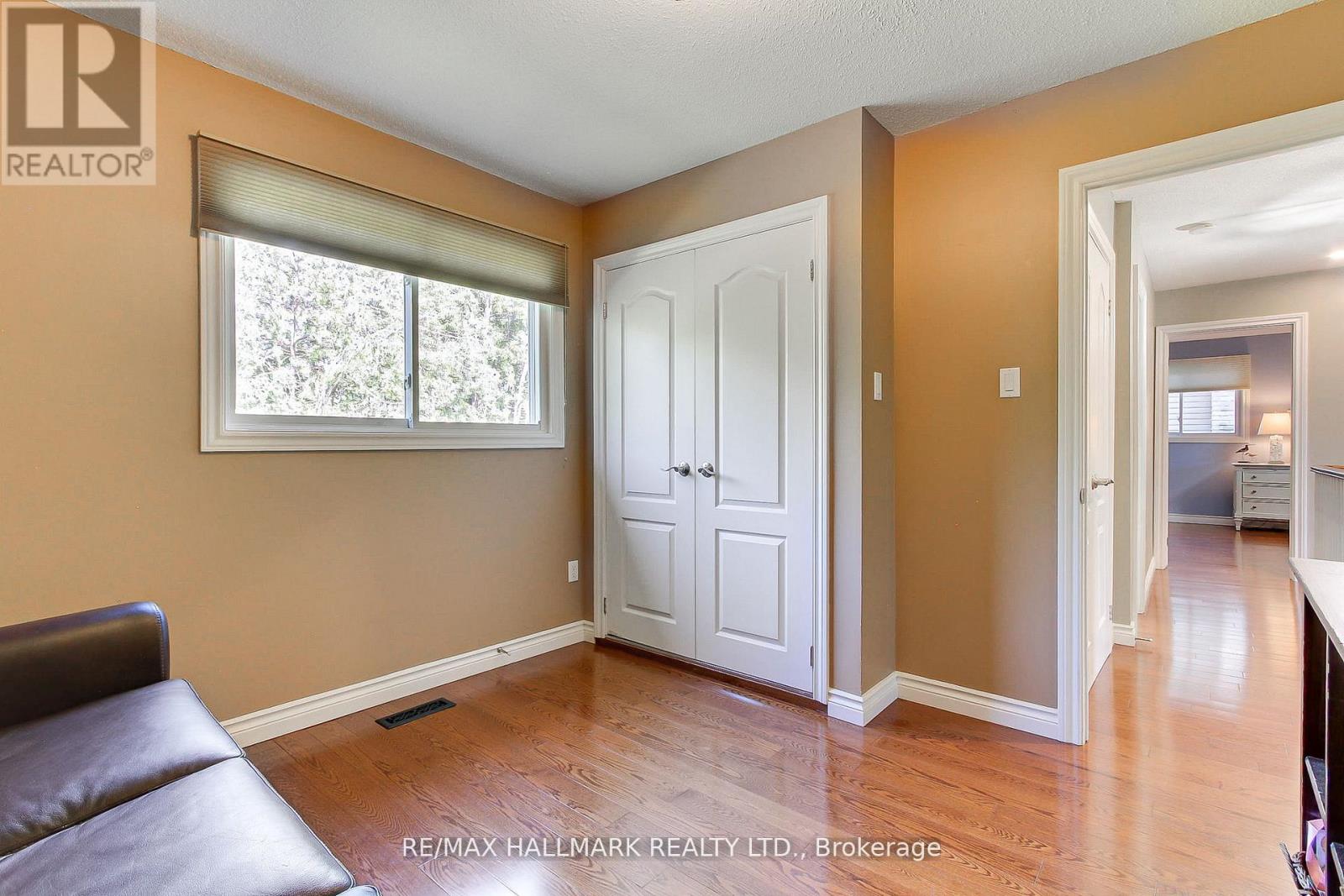 865 ARNOLD CRESCENT - 30