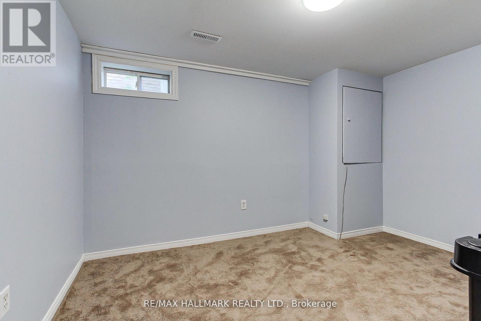 865 ARNOLD CRESCENT - 41