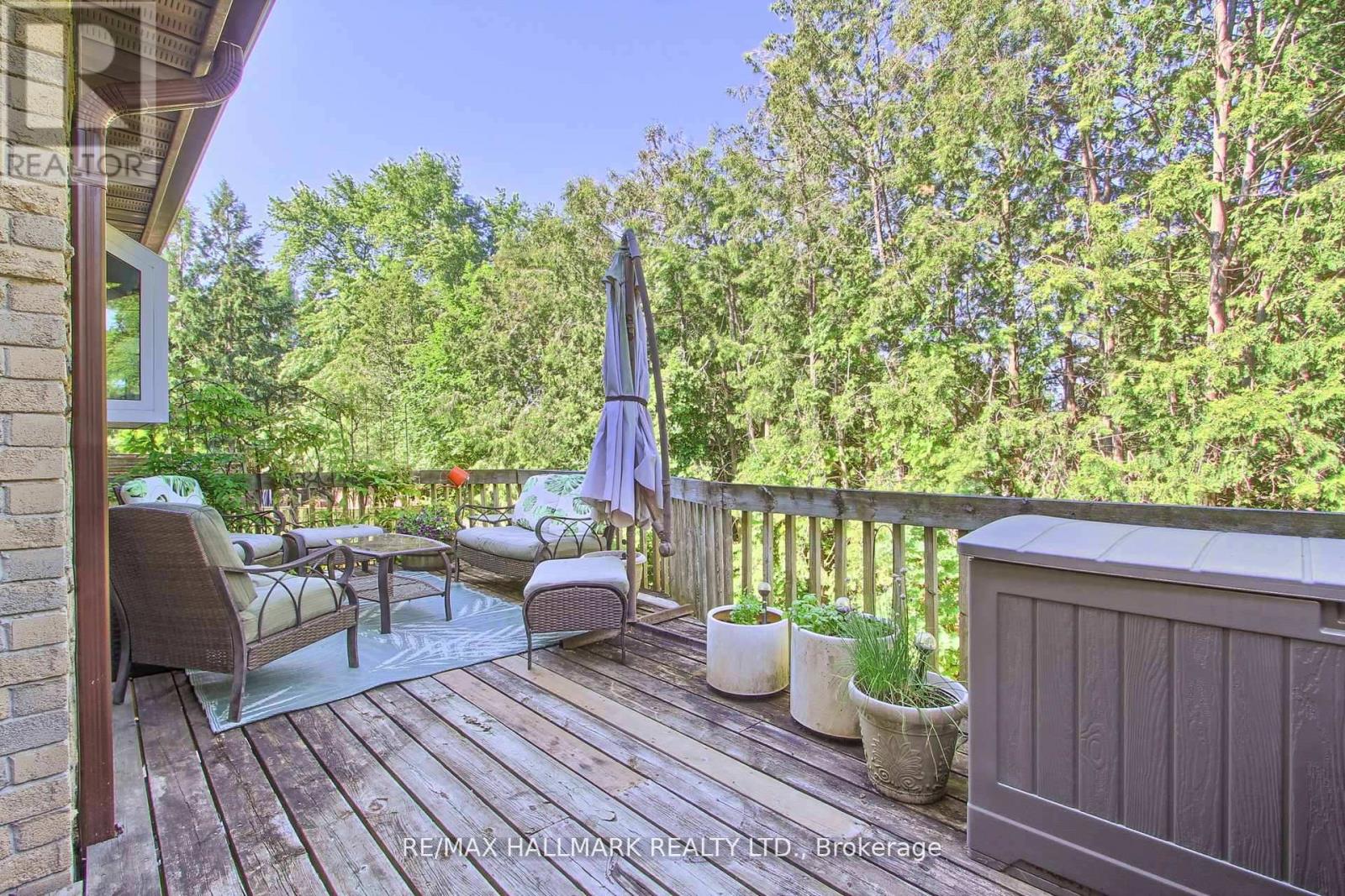 865 ARNOLD CRESCENT - 44