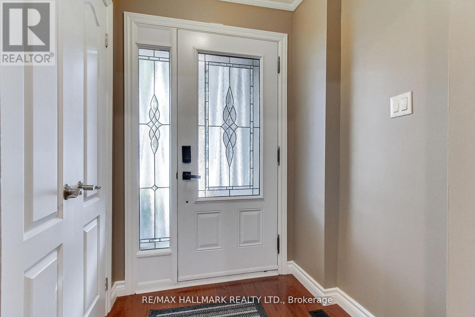 865 ARNOLD CRESCENT - 6