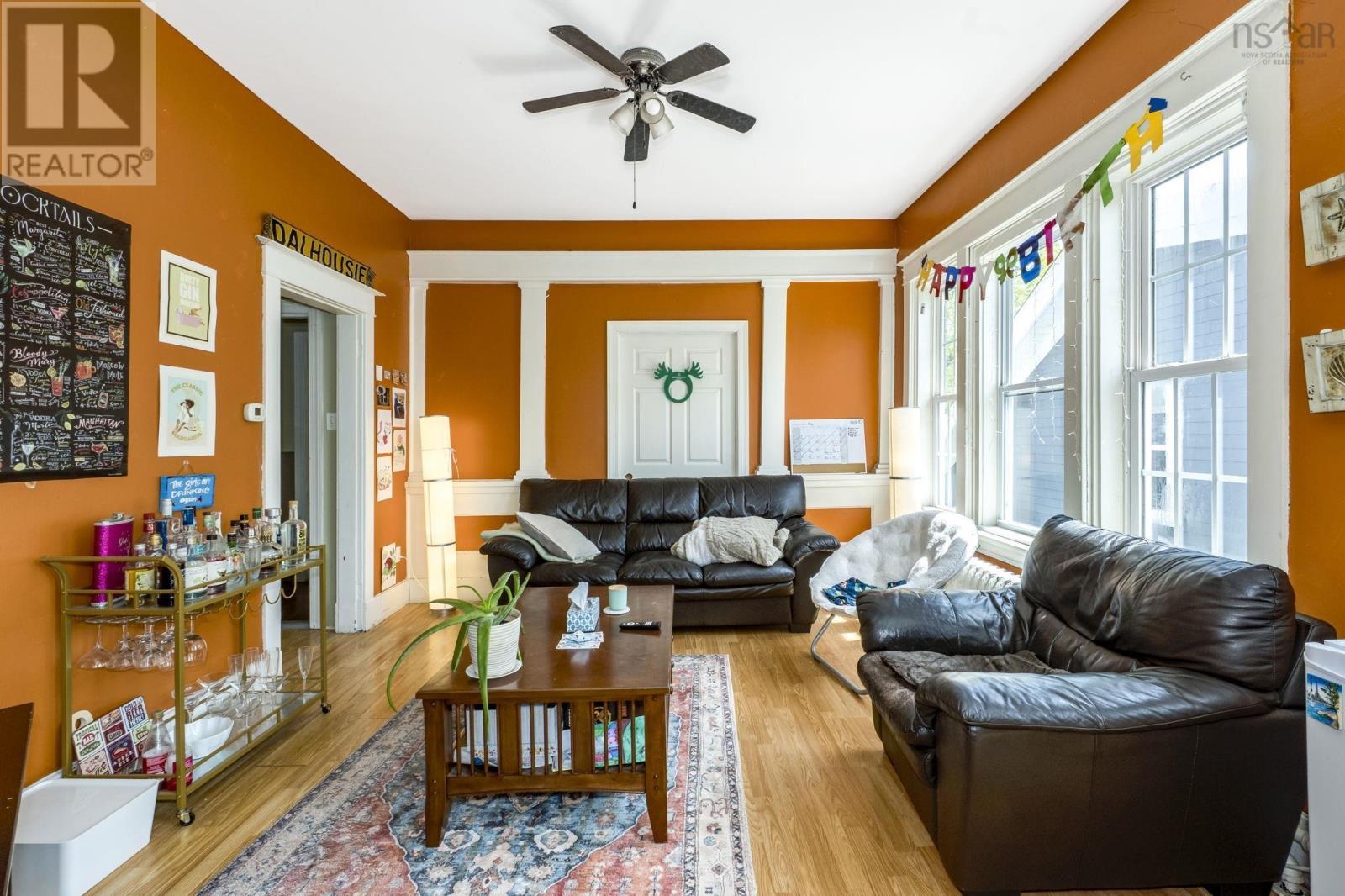 1672/1676 Chestnut Street - 3