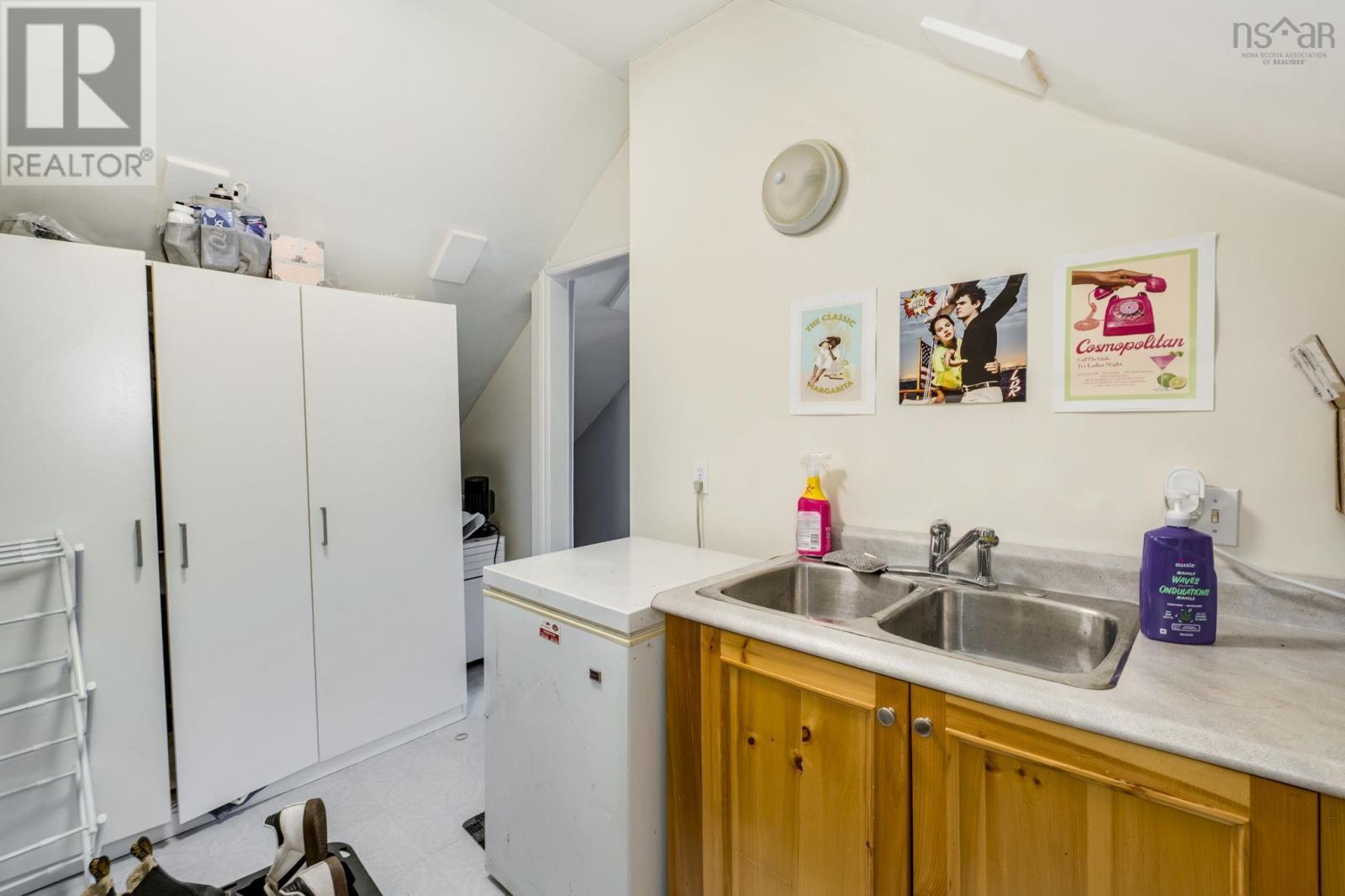 1672/1676 Chestnut Street - 22
